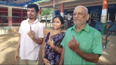 Voting crosses 65 pc in Bagalkot, 63 pc in Davanagere; people return home from Goa to vote