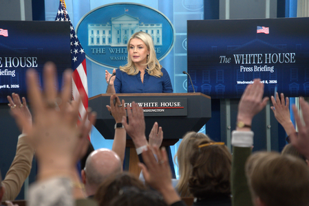 White House defends Secret Service response to attempted attack on Trump