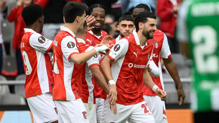 Cucho Hernandez penalty earns Braga 1-1 draw in Europa League QF first leg Cucho Hernandez penalty earns Braga 1-1 draw in Europa League QF first leg