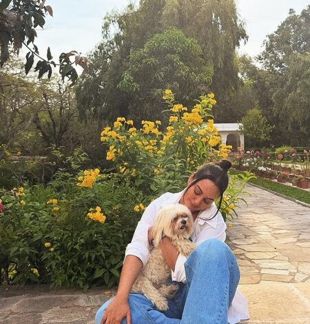 Sonakshi Sinha soaks in calm and greenery, calls it ‘Nature-o-pathy’