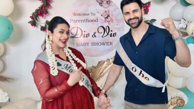 Divyanka Tripathi steps out for midnight pregnancy cravings, Vivek Dahiya comes to the rescue