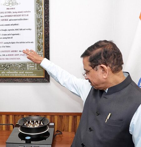 Electric flame stove with solar push can reduce LPG use: Pralhad Joshi Electric flame stove with solar push can reduce LPG use: Pralhad Joshi