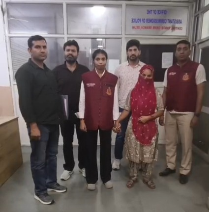 Delhi: Kingpin of cheating racket targeting vulnerable women in hospitals, temples arrested Delhi: Kingpin of cheating racket targeting vulnerable women in hospitals, temples arrested