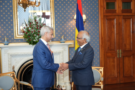 EAM Jaishankar meets Mauritius President, discusses ways to bolster bilateral ties EAM Jaishankar meets Mauritius President, discusses ways to bolster bilateral ties