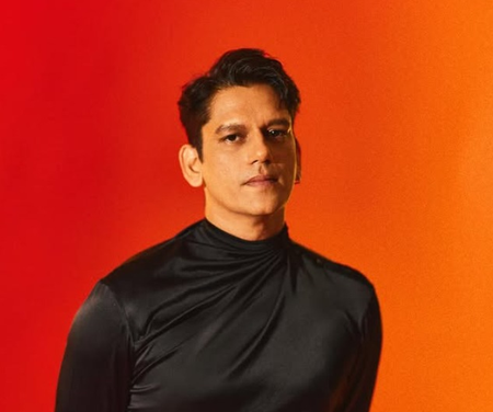 Vijay Varma opens up on his table talk with magician for card tricks in new OTT series Vijay Varma opens up on his table talk with magician for card tricks in new OTT series