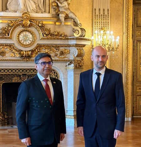 Foreign Secretary Misri calls on French Foreign Minister in Paris, discusses bilateral ties Foreign Secretary Misri calls on French Foreign Minister in Paris, discusses bilateral ties