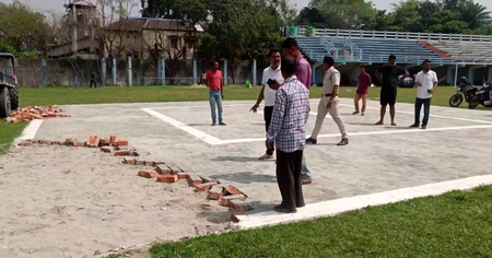 Congress accuses Trinamool of demolishing temporary helipad made to land Rahul Gandhi’s chopper in Raiganj Congress accuses Trinamool of demolishing temporary helipad made to land Rahul Gandhi’s chopper in Raiganj