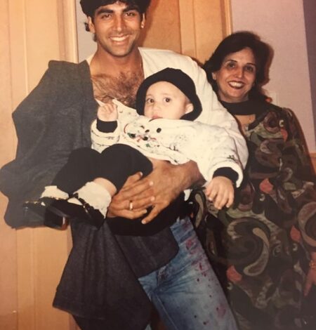 Akshay Kumar gets nostalgic, recalls fun time with his late ‘Sindhi’ mother Akshay Kumar gets nostalgic, recalls fun time with his late ‘Sindhi’ mother