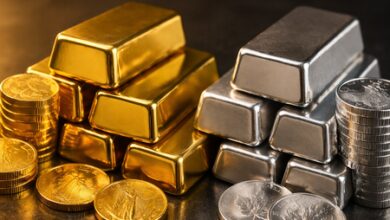 Gold holds steady amid easing US-Iran tensions; silver gains on MCX