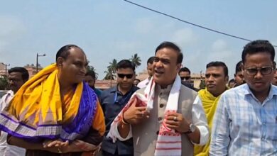 Himanta Sarma dares Rahul Gandhi to reveal passport details, foreign visits Himanta Sarma dares Rahul Gandhi to reveal passport details, foreign visits