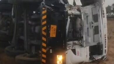 Karnataka leaders condole death of 8 pilgrims in Andhra road accident