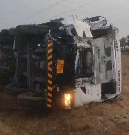 Karnataka leaders condole death of 8 pilgrims in Andhra road accident