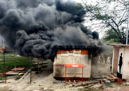 BSF personnel killed in fire at camp in West Bengal’s Hingalganj BSF personnel killed in fire at camp in West Bengal’s Hingalganj