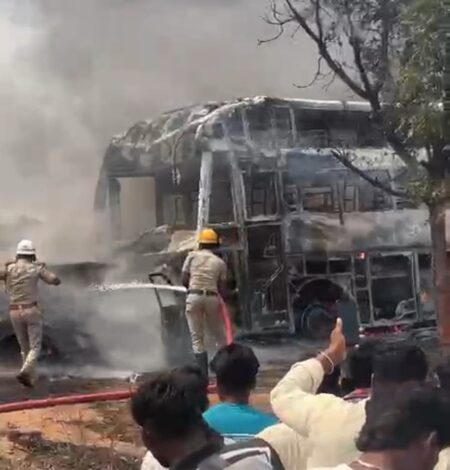 Six burnt alive as car catches fire after head-on collision with bus in Yadgir district