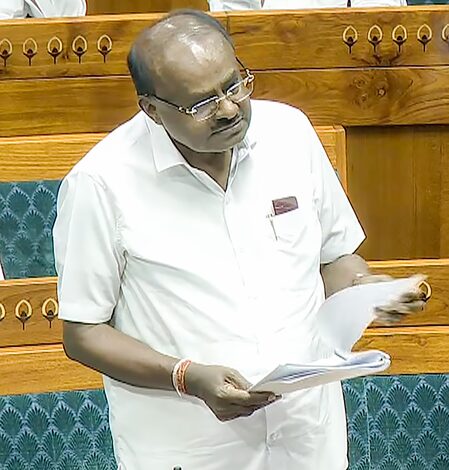 K’taka Minister Sudhakar on ventilator; family slams Kumaraswamy’s remarks​