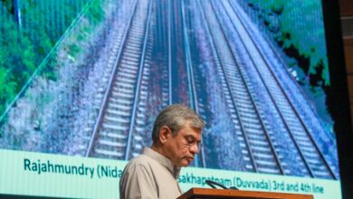 Ashwini Vaishnaw to flag off extended Srinagar-Jammu Vande Bharat on Thursday