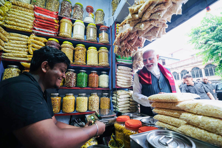 Fake narrative exposed: Jhalmuri seller was no SPG officer