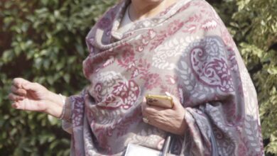 When Sunil Dutt revealed how he & Nargis Dutt discovered Kirron Kher