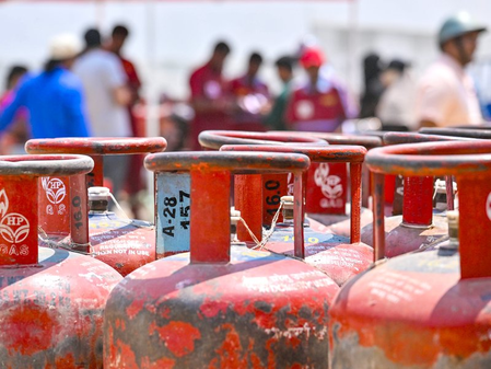 Over 39,000 consumers give up LPG for PNG, 4.85 lakh new connections added
