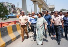 Surprise inspection: Delhi CM pulls up officials over delay in Azadpur projects