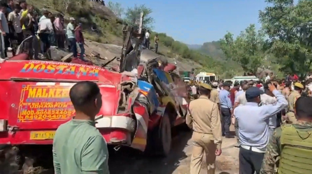 14 killed, 33 injured in Udhampur bus accident (Ld)