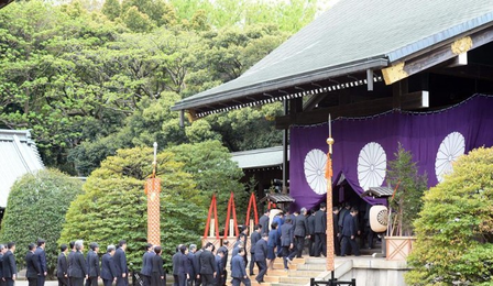 Japanese PM sends ritual offering to Yasukuni Shrine