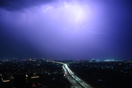 Maha Govt issues advisory of rain, strong wind, lightning in next few hours