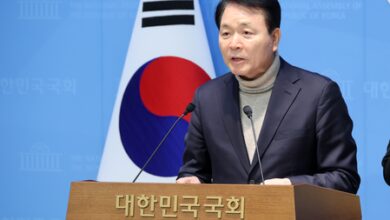 South Korea: USFK chief lodges protest against unification minister for leaking US intelligence