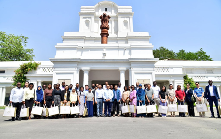 Delhi Speaker Vijender Gupta briefs 43 foreign delegates on legislative drafting