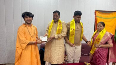 Former CJI Gavai visits Bageshwar Dham, praises social work by head priest Dhirendra Shastri