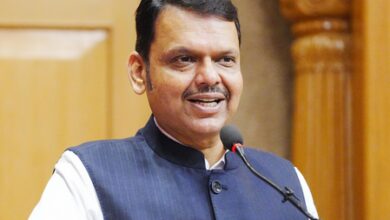 Maha CM asks administration to adopt ‘Startup’ mindset for ‘zero bureaucracy’