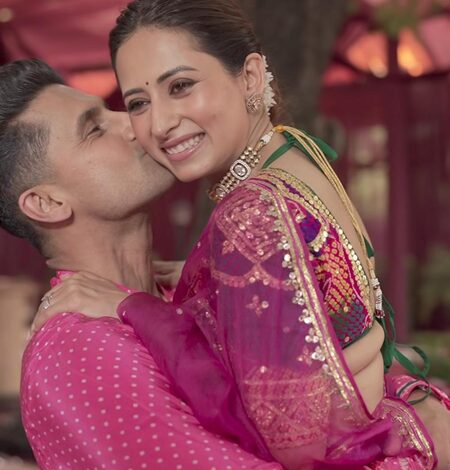 Ravie Dubey gets romantic in BTS glimpse recreating ‘Hum Saath Saath Hain’ moment, kisses Sargun Mehta