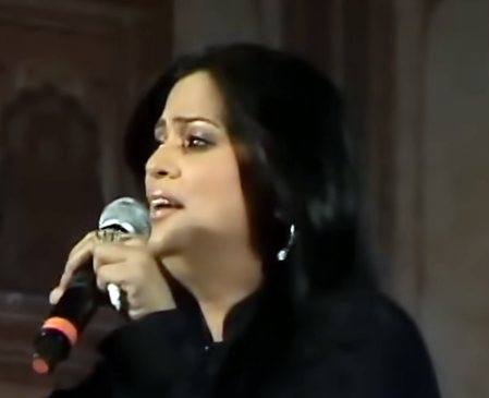 Richa Sharma shares glimpses of ‘sureeli shaam’ by ‘mentor’ Anup Jalota at her new luxurious house