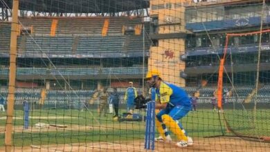 Dhoni making a comeback against MI would be really special: Aditya Tare