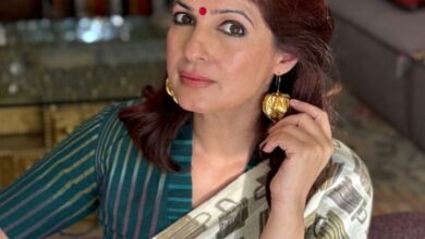 Twinkle Khanna says ‘mat kar’ is Akshay Kumar’s ‘only contribution’ to her writing career