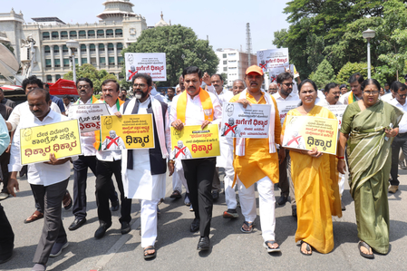 K’taka BJP protests Kharge’s ‘terrorist’ remark on PM; demands apology