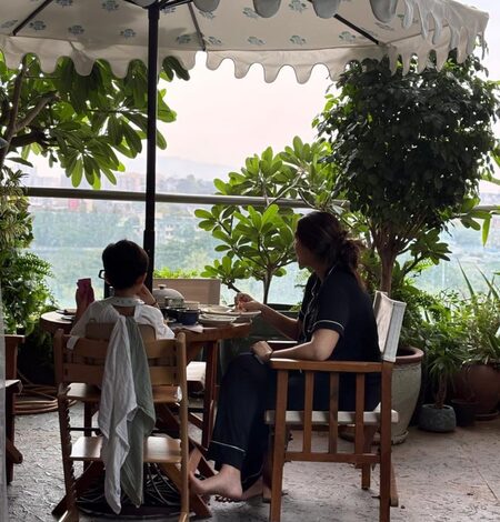 Sonam Kapoor says ‘life is a dream’ as she shares pictures of Vayu, Anand cradling newborn son