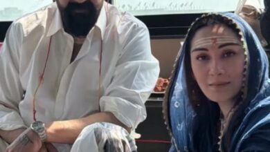 Sanjay Dutt, wife Maanayata soak in divine energy with ‘Har Har Mahadev’