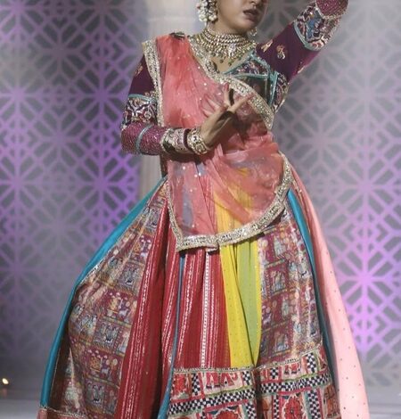 Deepika Singh performs blindfolded dance on Aishwarya Rai’s ‘Dola Re Dola’ for ‘Mangal Lakshmi’