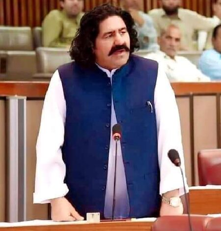 Global rights group says activist Ali Wazir’s detention, prosecution highlight Pakistan’s ‘arbitrary, unlawful’ actions