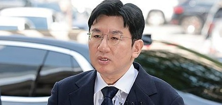 Prosecution rejects arrest warrant request for Hybe chairman, calls for further review