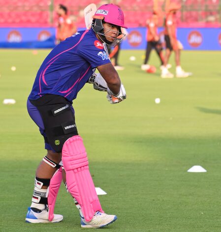 IPL 2026: Pat Cummins back as SRH opt to bowl against RR