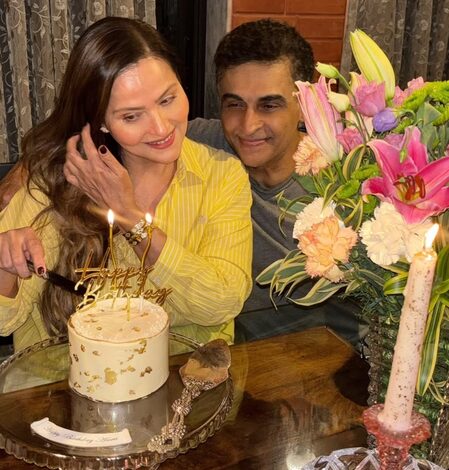 Mohnish Bahl, Aarti Bahl celebrate 34th anniversary, share loved-up moments from celebration