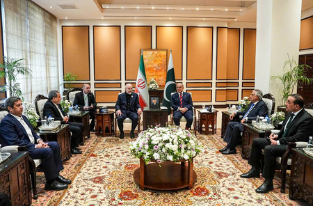 Iran, US appear ready to communicate, though direct talks on hold