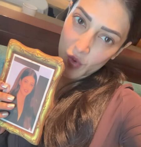 Shruti Haasan receives a special photo frame as gift but with a fun twist
