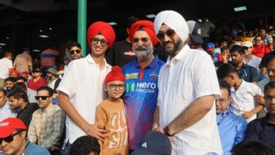L-G TS Sandhu joins spectators in cricket stadium to cheer Delhi team