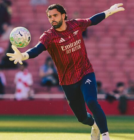 Arsenal back on top with narrow win, West Ham and Tottenham take big wins