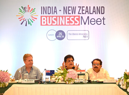Piyush Goyal, New Zealand Trade Minister hold discussions with exporters in Agra