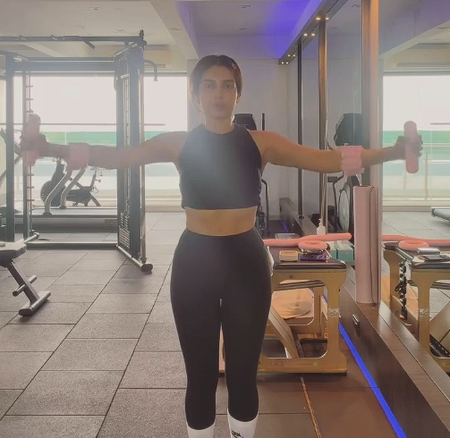 Bhumi Pednekkar has ‘jelly arms right now’ after an intense workout in gym
