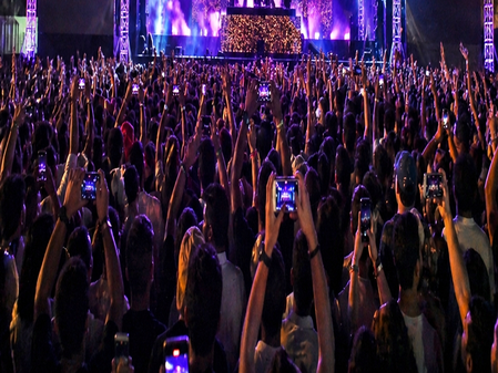 Maha govt forms committee to prepare SOP for big ticket events